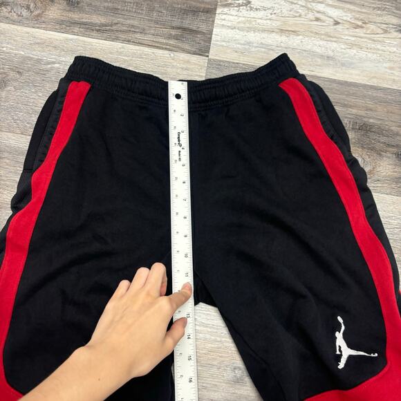 Air Jordan Jumpman Logo Black Red Boys XL Athletic Pull On Basketball Shorts EUC - Picture 9 of 11